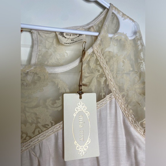 NWT Cream Lace Maxi Dress - Picture 7 of 8